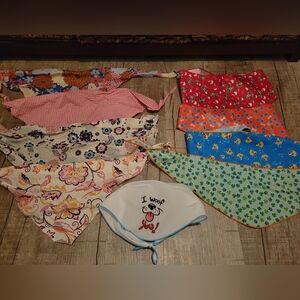 (9) ASSORTED LARGE FLORAL HOLIDAY DOG BANDANAS